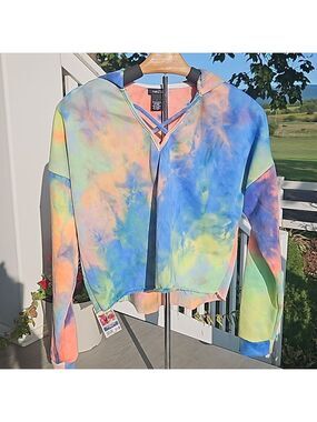 RUE 21 crop tie dye pastel pullover hoodie